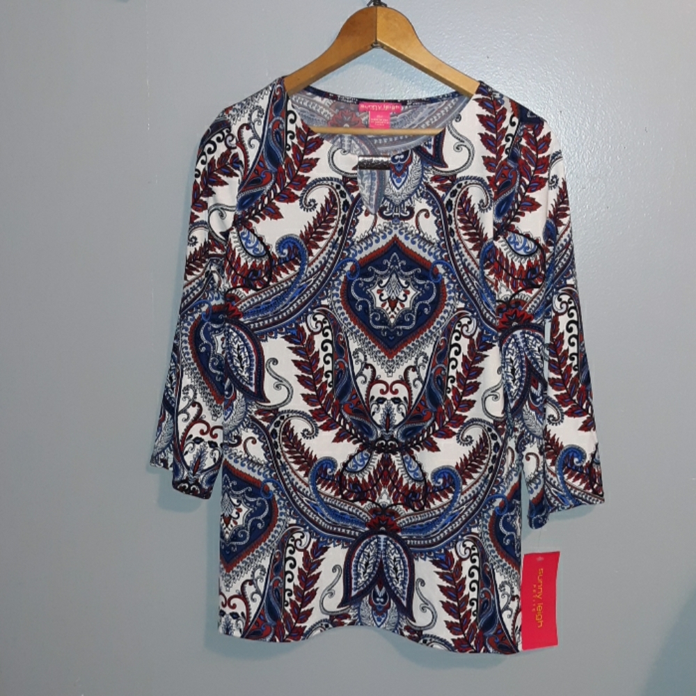 SUNNY LEIGH TOP